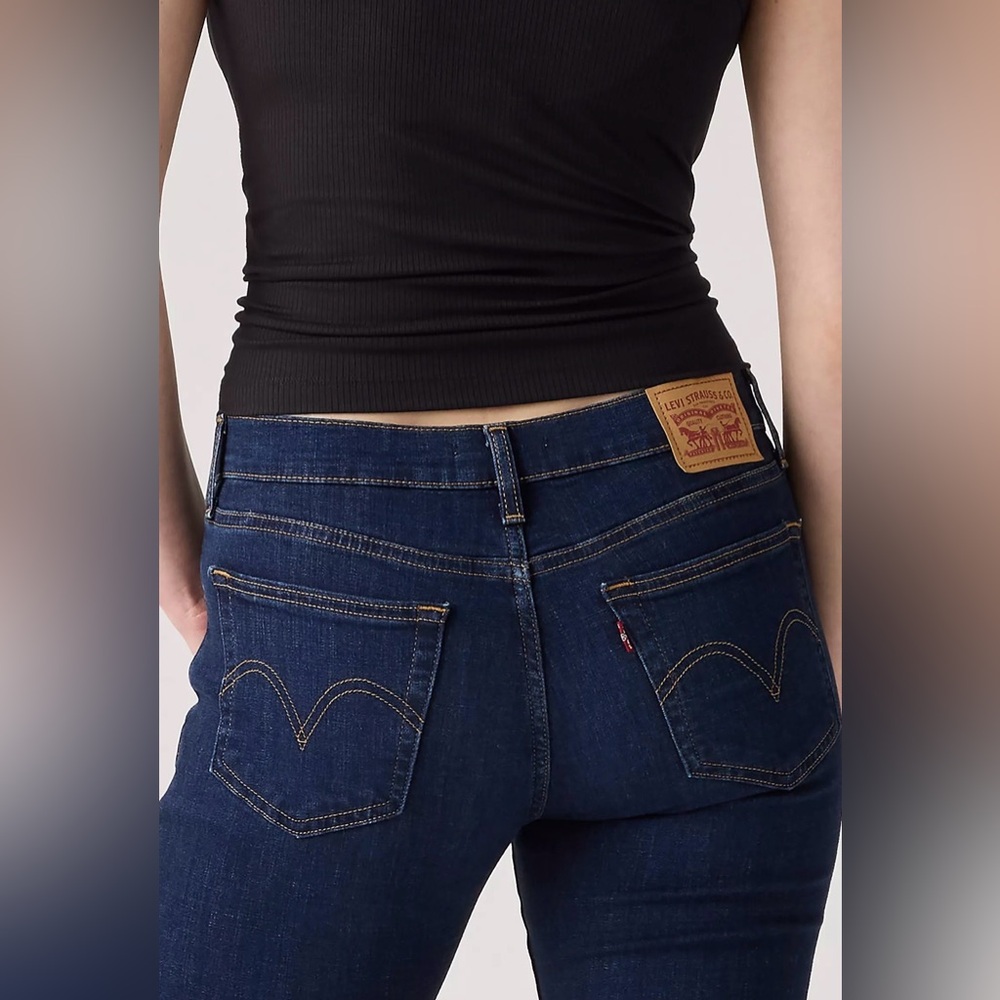 Levi's Tapered Boyfriend Ankle Jean - Picture 3 of 7
